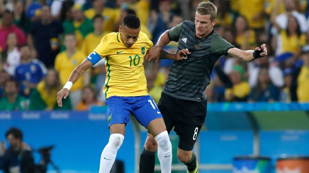 'Chicharito' dos semanas fuera por fractura - Lars-Bender