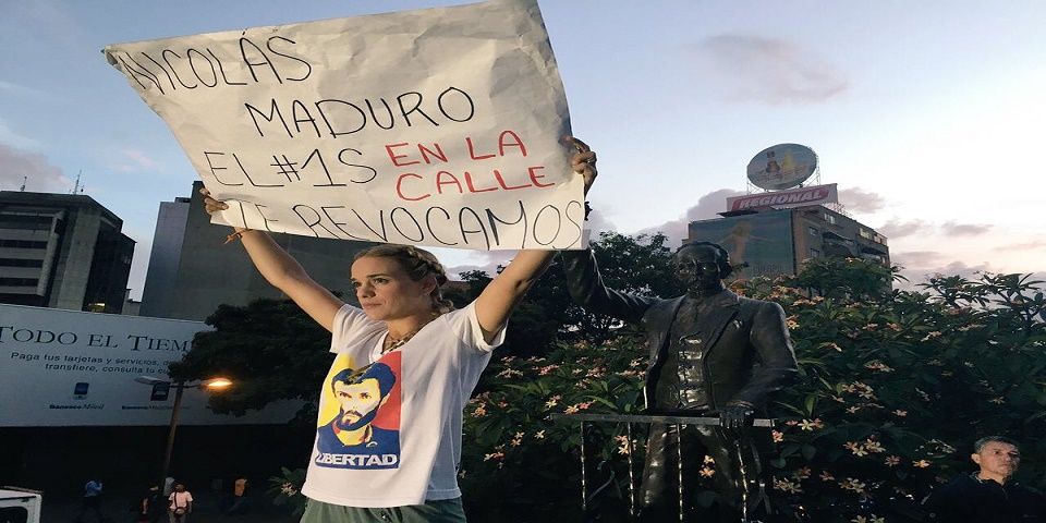 Guardia tiene amenazado de muerte a Leopoldo López: Lilian Tintori