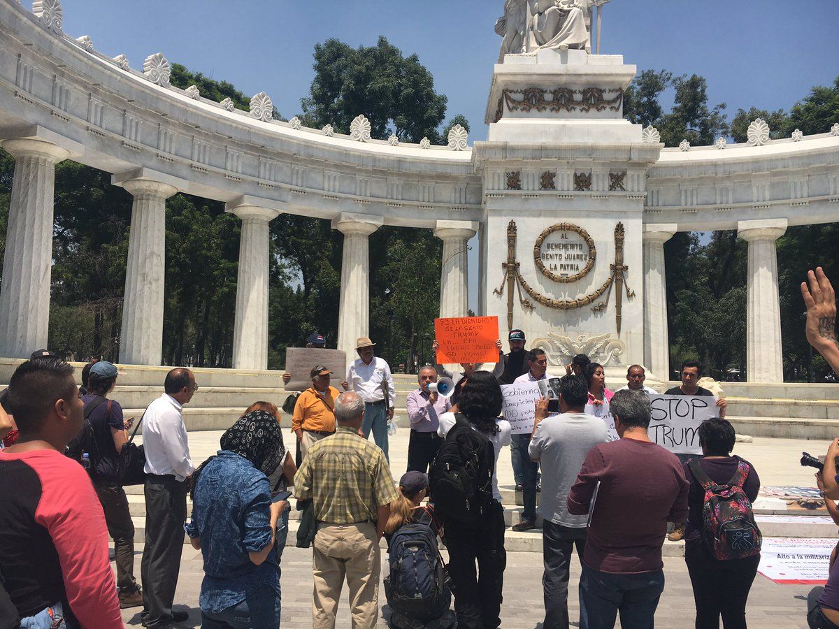 Marchan en protesta contra la visita de Trump