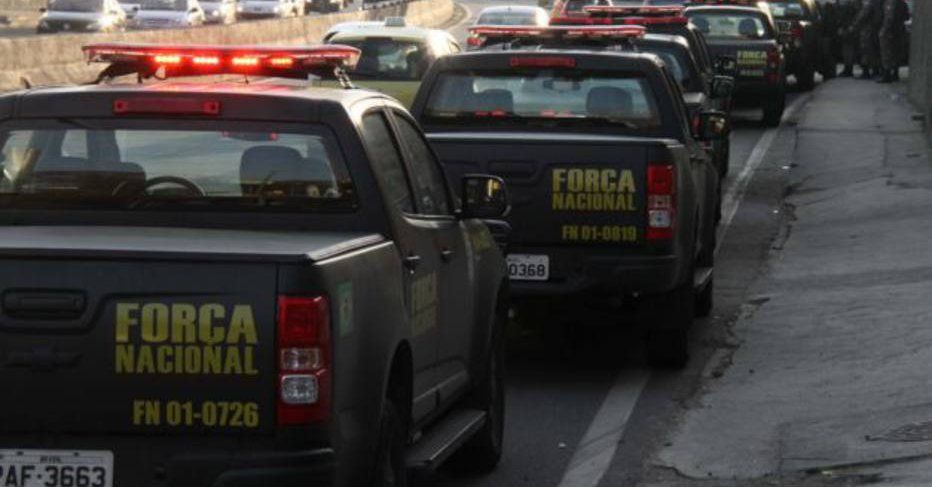 Ataque a policías y a autobús de periodistas enturbia Río 2016