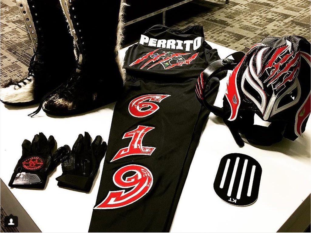 Rey Mysterio recordó al Hijo del Perro Aguayo con atuendo original