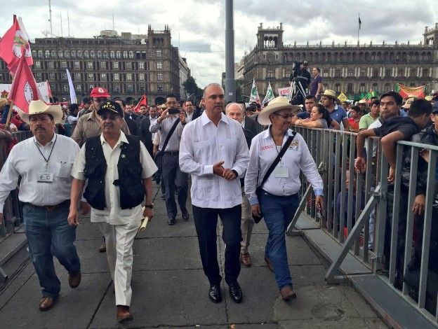 Campesinos se reúnen con titular de la Sagarpa - Sagarpa-Mancera-campesinos-Sagarpa_mx4