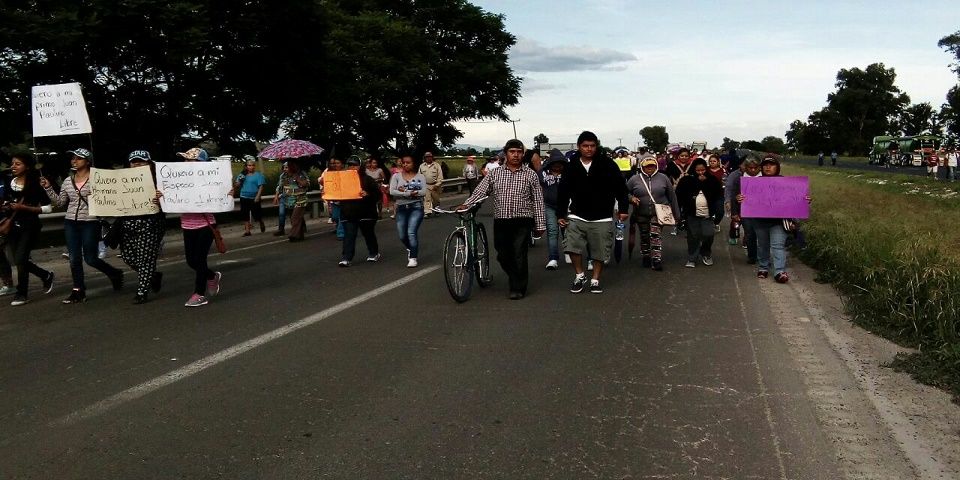 Familiares de desaparecidos en Salamanca bloquearon carretera