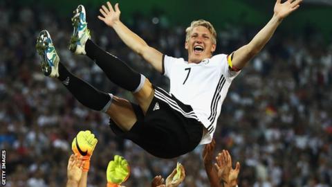 Fue un honor portar la playera de la selección alemana: Schweinsteiger