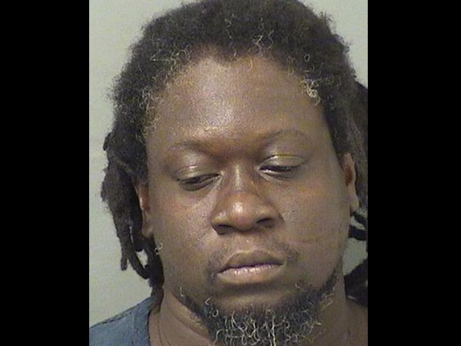 Arrestan a hombre por invadir un centro comercial en Florida - Vladimir-Putin