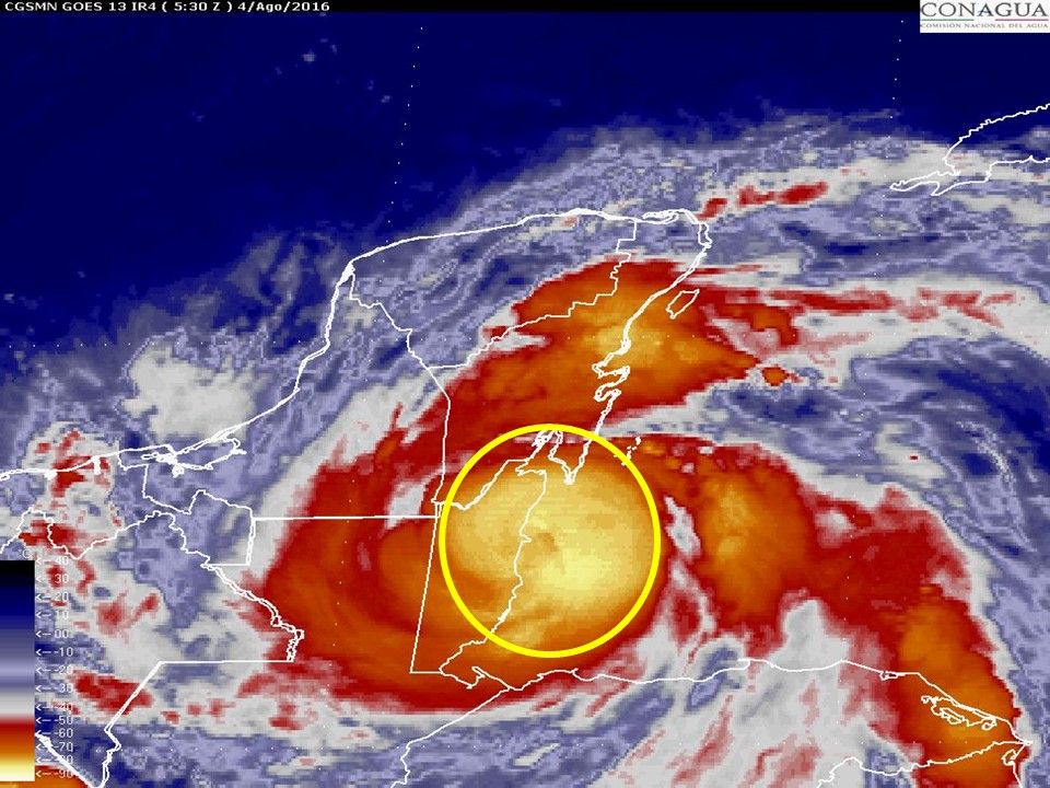 El Huracán Earl toca tierra