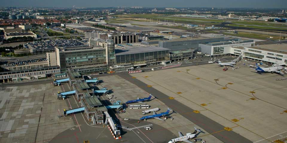 Falsa alarma de bomba en aviones en Bruselas