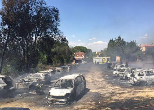 Se incendian 32 coches cerca del aeropuerto de Barajas