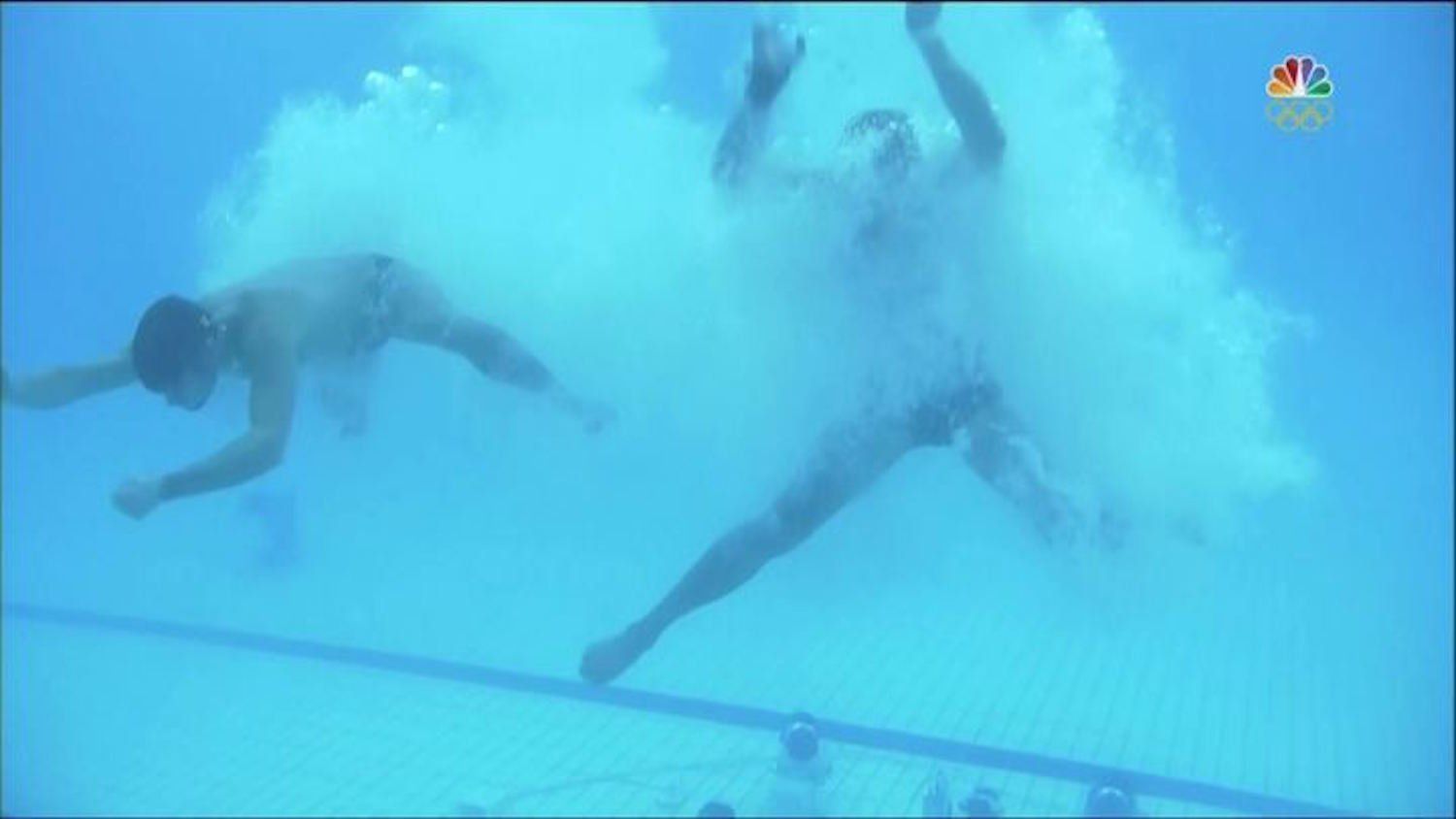 ¿Por qué el agua de la alberca era verde? - alberca-clavados-azul