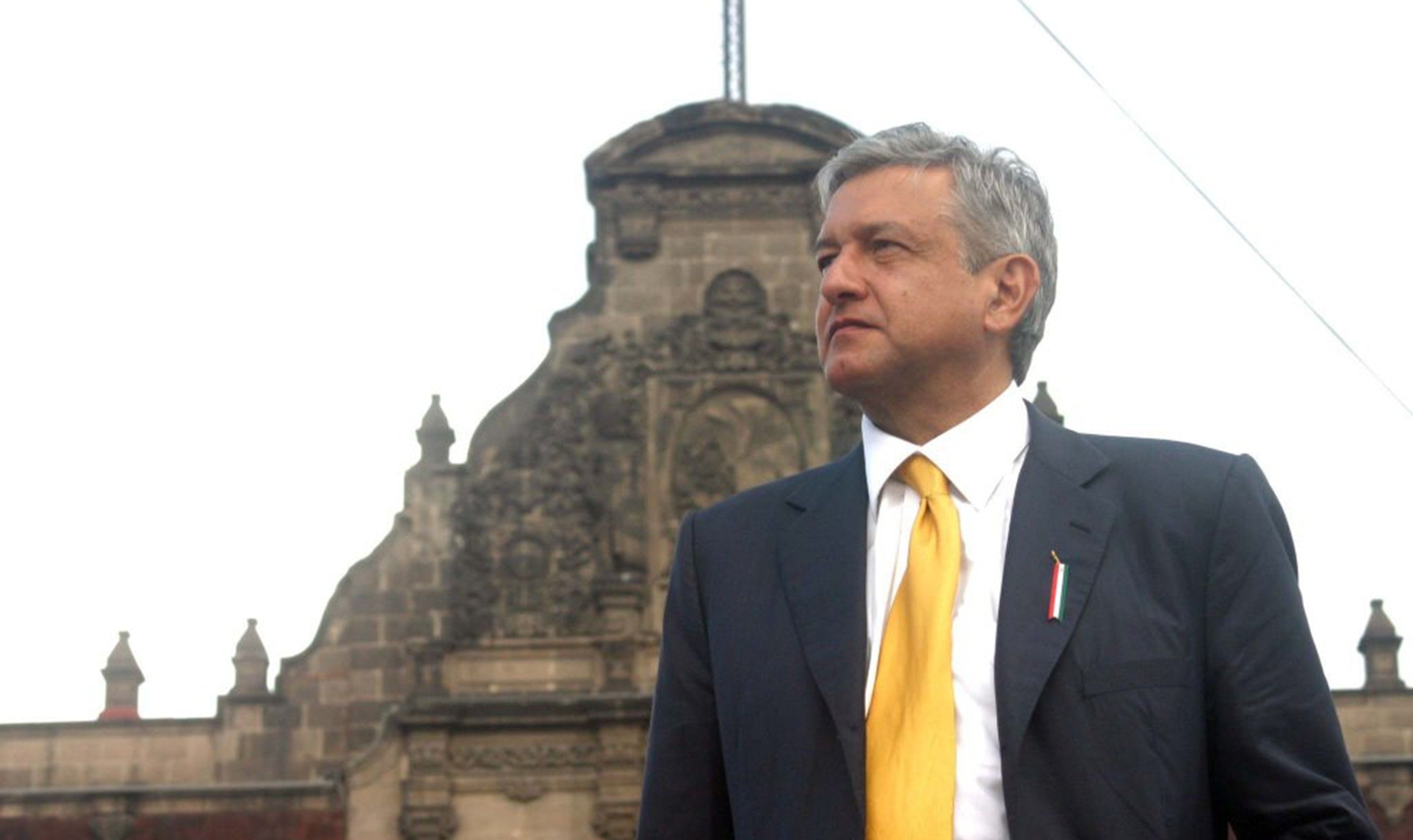 Edil cierra alcaldía para acarrear a su personal a mitin de López Obrador