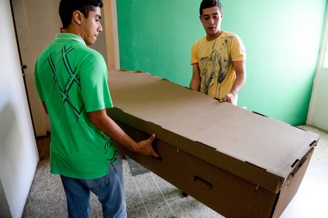 Venden en Venezuela ataúdes de cartón - ataud-de-carton-2