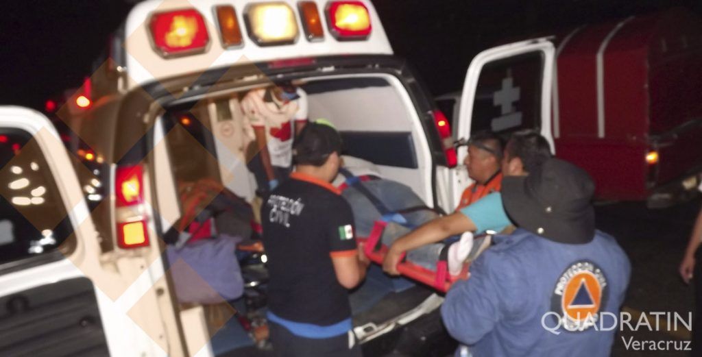 Desbarranca autobús en Veracruz. Hay 15 heridos - au-3-1024x521