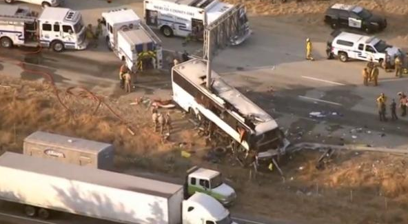 Choque en California de autobús que salió desde México deja 5 muertos - autobus-california-3