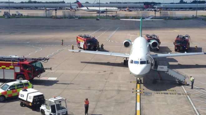 Evacuan avión del Manchester City por reporte de humo - avion-manchester-city