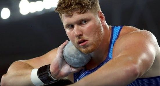 Ryan Crouser rompe legendario récord olímpico de lanzamiento de bala
