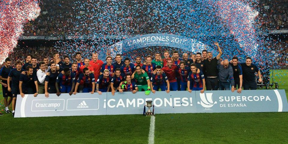 Barcelona vence al Sevilla y gana la Supercopa española Barcelona vence al Sevilla y gana la Supercopa española