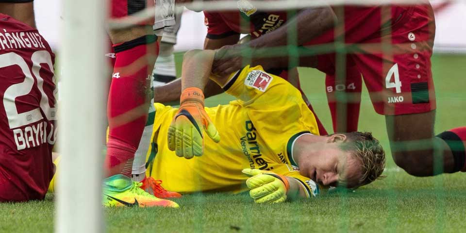 Portero del Leverkusen perdió la memoria por balonazo