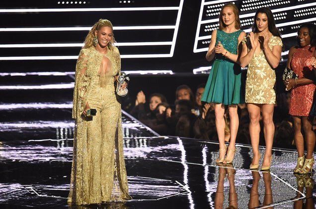 Beyoncé domina los premios MTV - beyonce