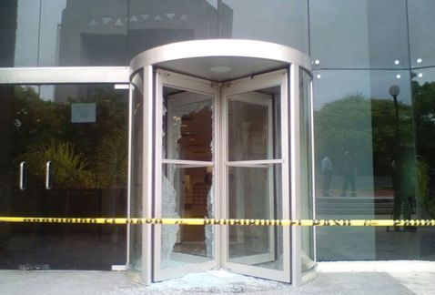 Muere asaltante en la Biblioteca Central de Nuevo León