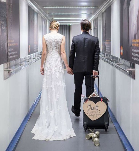 Le proponen matrimonio y se casan en pleno vuelo - boda-1