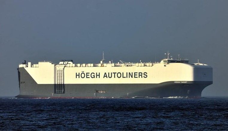 Video: llega a Mazatlán buque de carga más grande del mundo