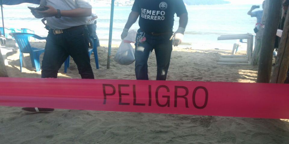 Hallan cabeza de un hombre en playa de Acapulco
