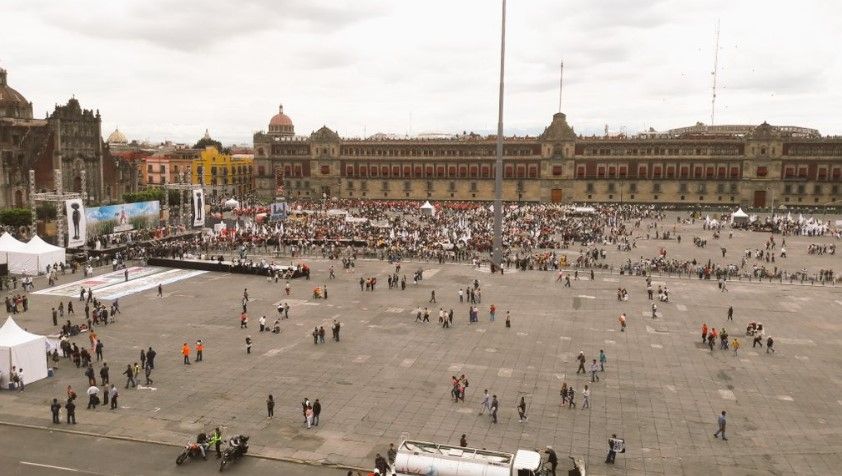 Campesinos llegan al Zócalo capitalino Campesinos llegan al Zócalo capitalino