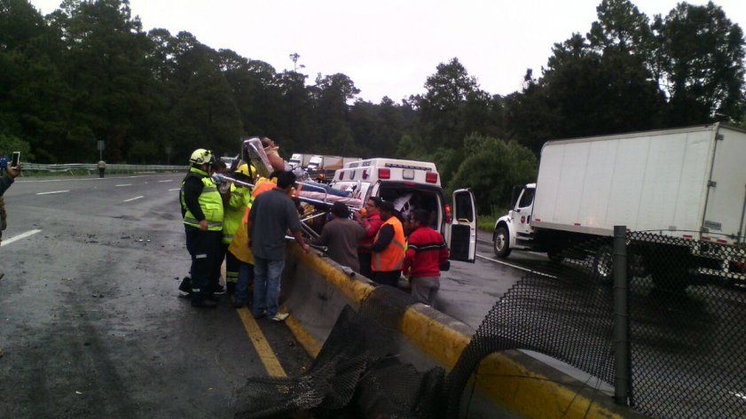 Carambola de 12 vehículos en la México-Puebla - carambola-ok-3