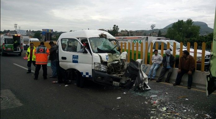 Carambola de 12 vehículos en la México-Puebla - carambola