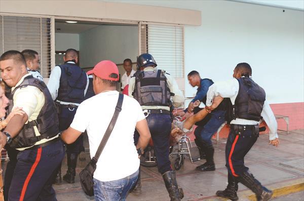 Motín en cárcel de Venezuela deja 5 muertos y 30 heridos