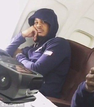 Video: el Dream Team canta 'A Thousand Miles' en el avión - carmelo-anthony-1