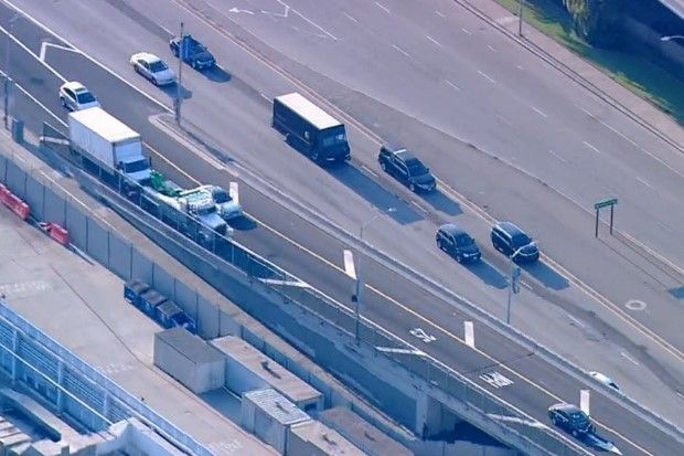 Trasladan restos de Juan Gabriel al Aeropuerto de Los Ángeles - carroza-funebre-juanga