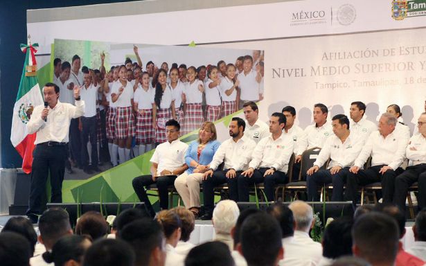 Suman 6 millones de estudiantes afiliados al IMSS - carrusel2IMG-20160818-WA0032