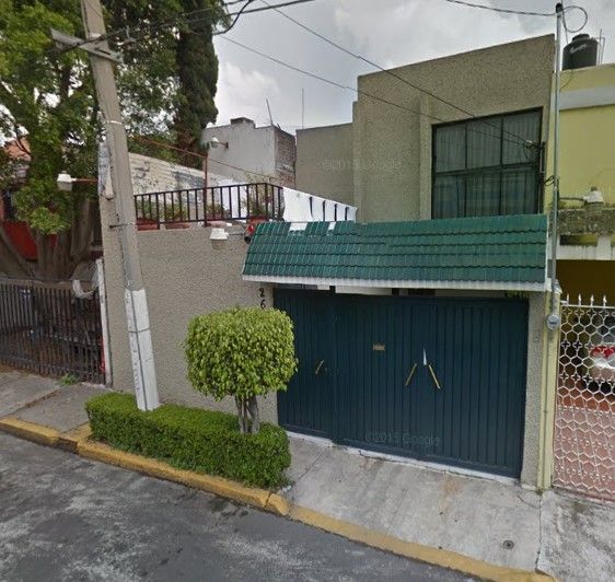 PGJ catea domicilio y rescata a 9 perros que sufrían de maltrato animal - casa