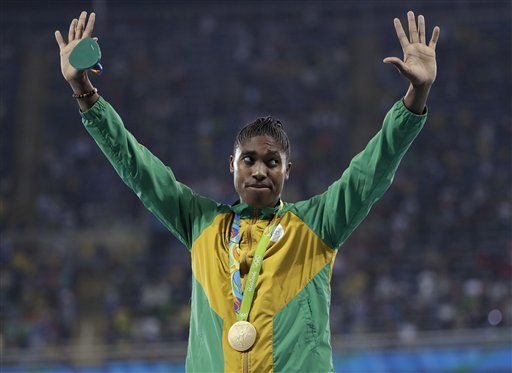 Caster Semenya gana oro y aviva polémica - caster-1