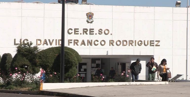 Liberan a normalistas acusados de quemar un camión en Michoacán