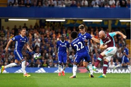 Chelsea gana en debut de Conte