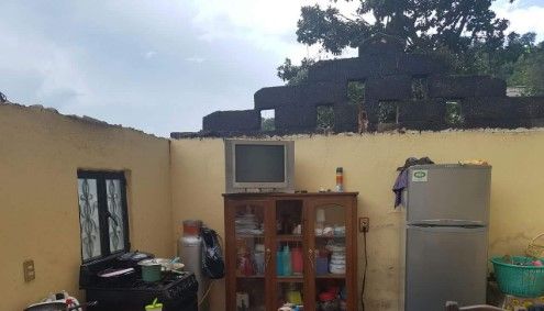 Video: tromba arranca techos de lámina en Chiapas