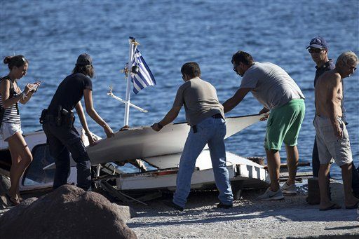 Chocan tres embarcaciones en Grecia, con un saldo de 4 muertos - choque-barcos-grecia