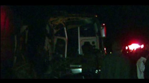 Choca autobús contra tráiler en Jalisco y deja 12 heridos