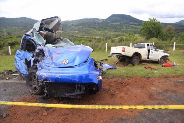 Choque en carretera Morelia-Quiroga deja un muerto y 3 heridos - choque-morelia-3