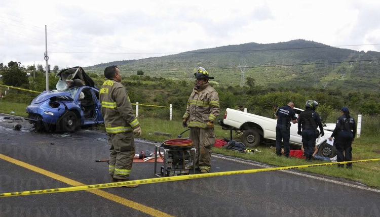 Choque en carretera Morelia-Quiroga deja un muerto y 3 heridos