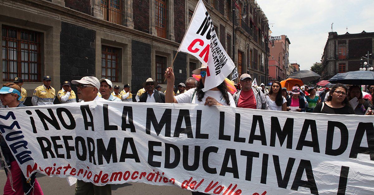 Sin clases 1.5 millones de alumnos por paro de la CNTE