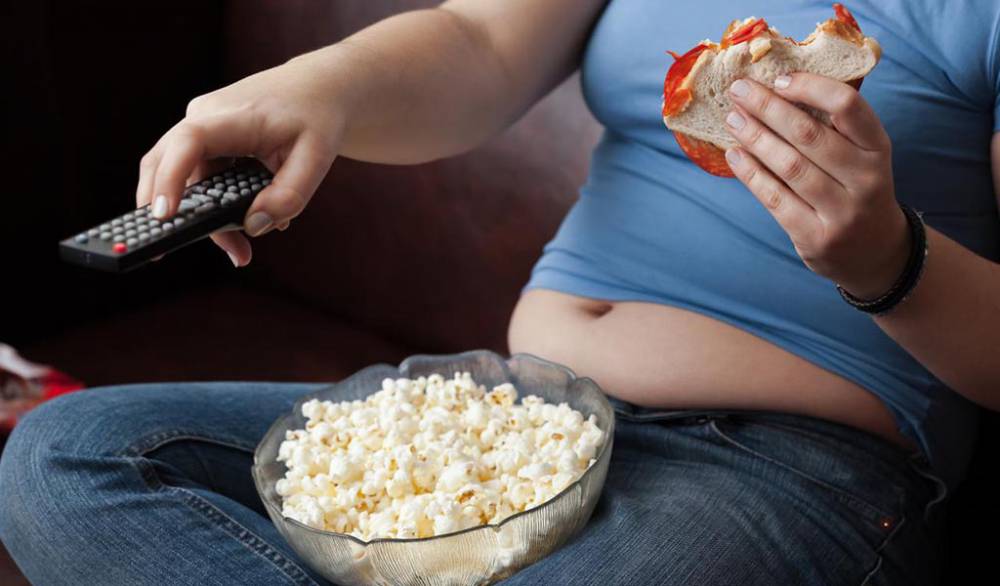 Comer de más puede bloquear la hormona de saciedad - comiendo-3