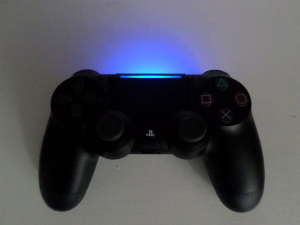 Filtran imágenes del nuevo PlayStation 4 - control-ps4-slim-1024x768