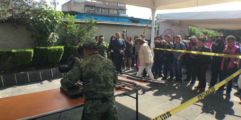 Gobierno de capitalino realizará escultura con armas recolectadas