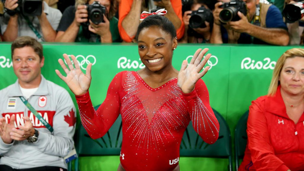 Gimnastas estadounidenses usan uniformes de 12 mil dólares - descarga-19-1024x576