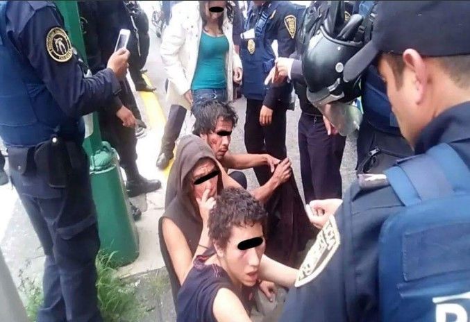 Detienen a seis que mantienen secuestrado el auditorio Justo Sierra