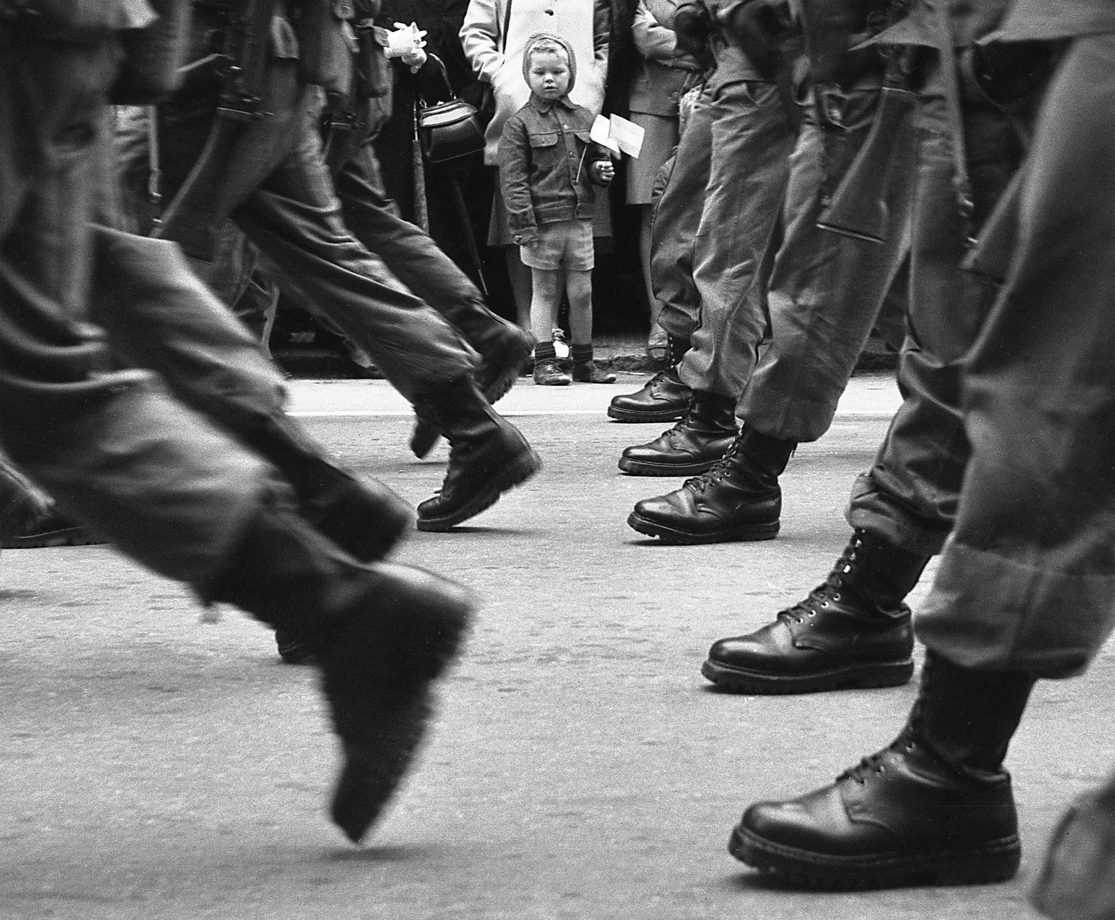 Condenan a 28 ex militares a cadena perpetua en Argentina - dic03