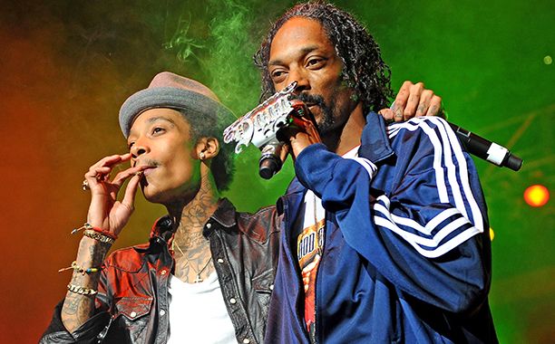 Demandan a Snoop Dogg y Wiz Khalifa por accidente durante un concierto